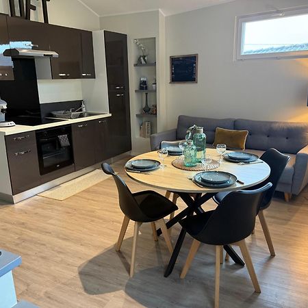 Loft, Studio And Love Rooms Bourg-Saint-Christophe Esterno foto