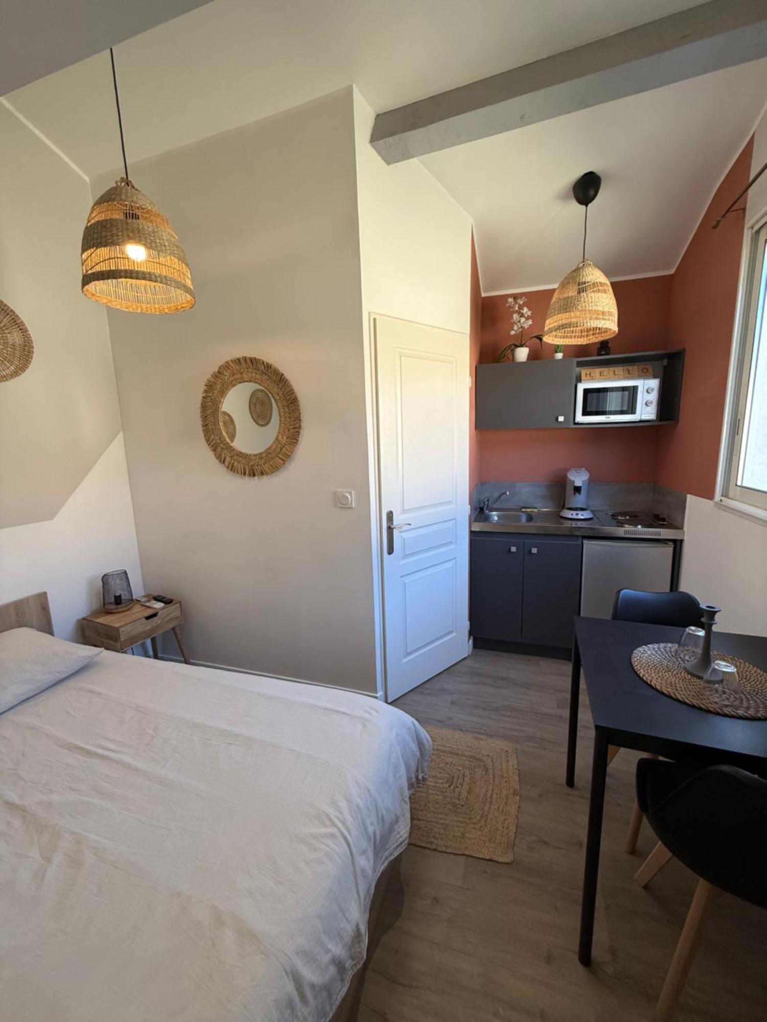 Loft, Studio And Love Rooms Bourg-Saint-Christophe Esterno foto