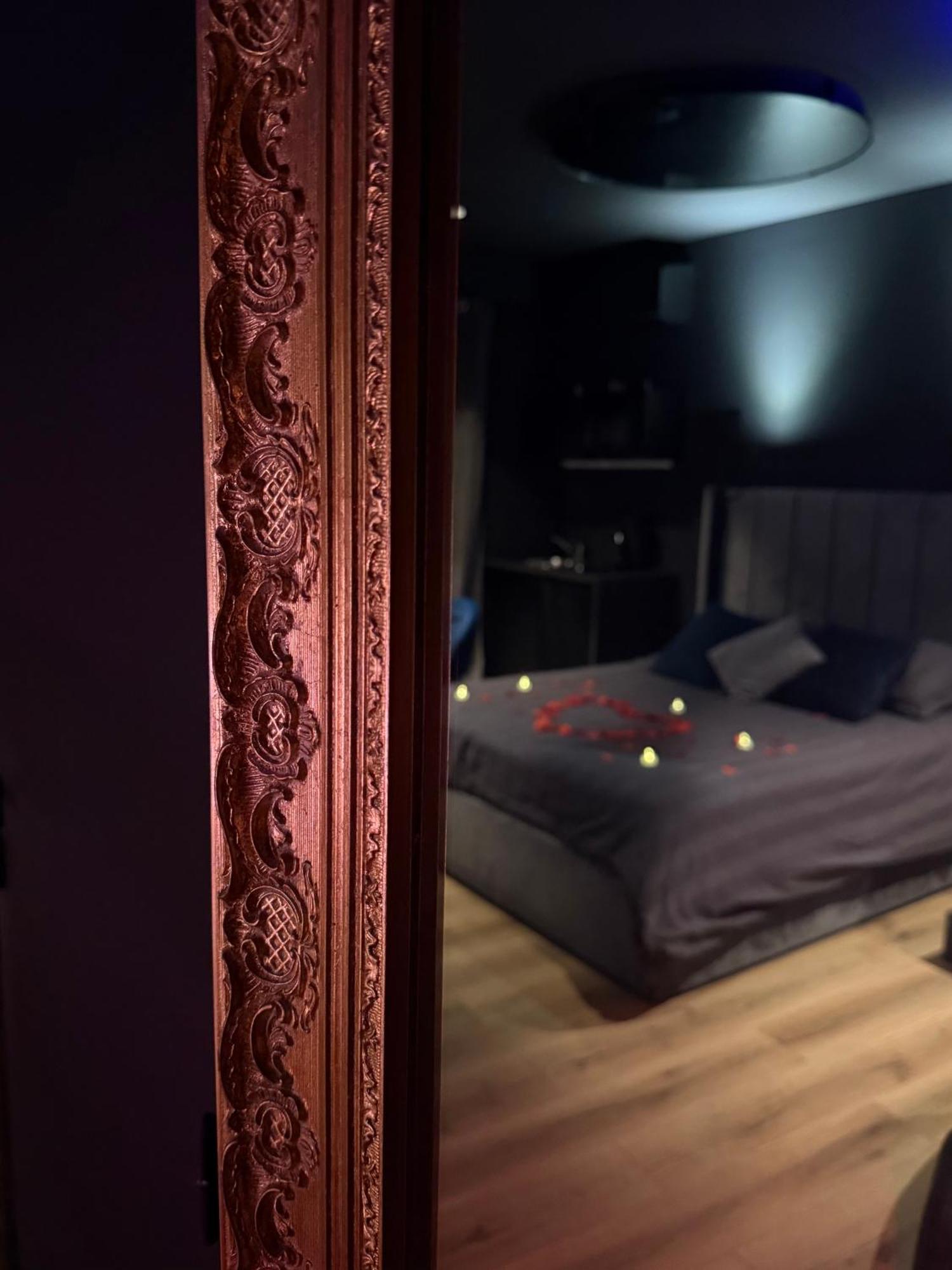 Loft, Studio And Love Rooms Bourg-Saint-Christophe Esterno foto
