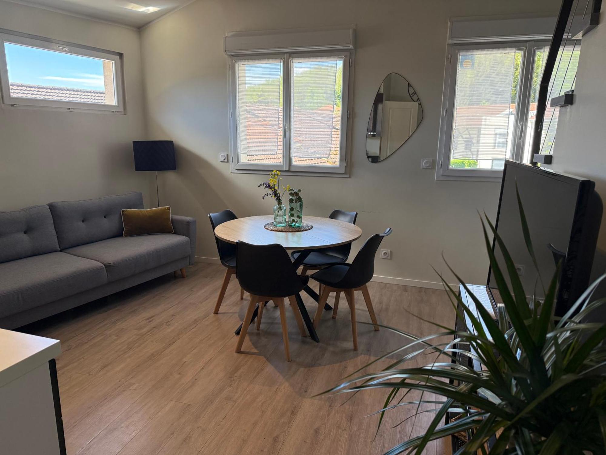 Loft, Studio And Love Rooms Bourg-Saint-Christophe Esterno foto